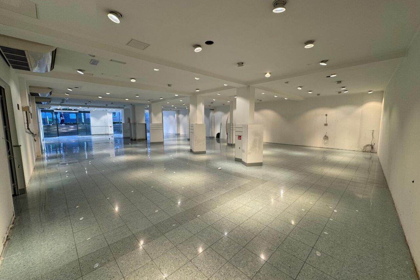 Poslovni prostor Sesvete 6