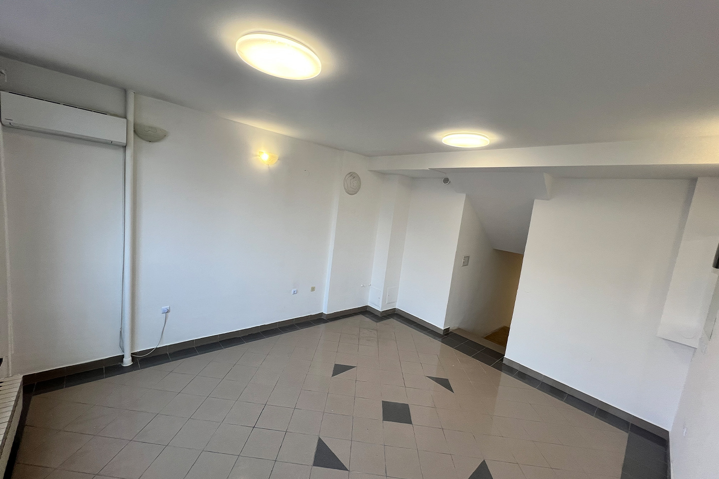 Poslovni prostor Knežija